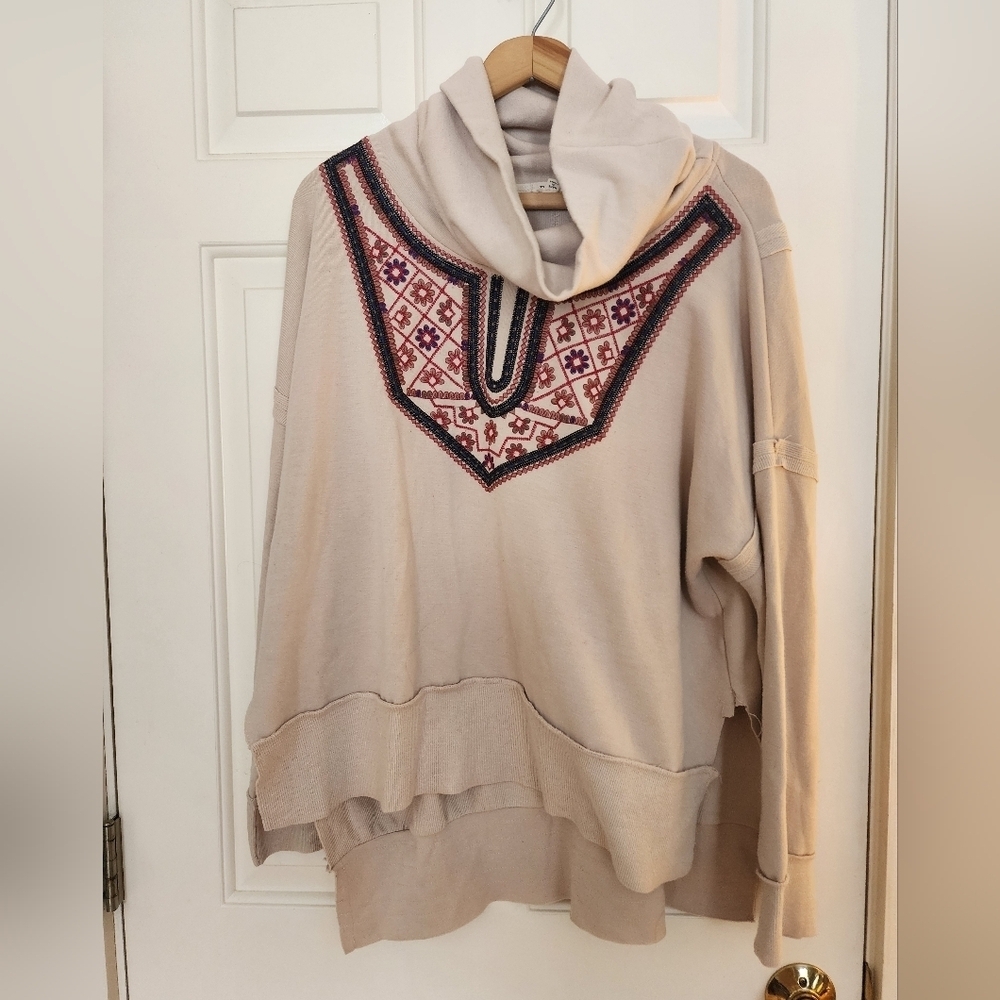 Pol Sweatshirt Floral Embroidered Turtleneck Cream Boho Boxy Size Large